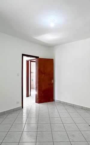 Casa à venda com 100m², 2 quartos e 2 vagas Casa à venda com 100m², 2 quartos e 2 vagasQuarto 1