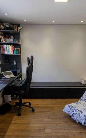 Casa de condomínio à venda com 140m², 3 quartos e 2 vagas Casa de condomínio à venda com 140m², 3 quartos e 2 vagasEscritório