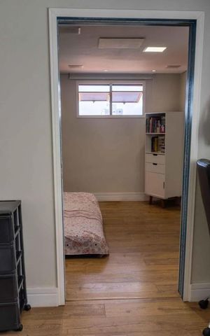 Casa de condomínio à venda com 140m², 3 quartos e 2 vagas Casa de condomínio à venda com 140m², 3 quartos e 2 vagasEscritório