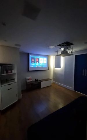 Casa de condomínio à venda com 140m², 3 quartos e 2 vagas Casa de condomínio à venda com 140m², 3 quartos e 2 vagasSala de TV