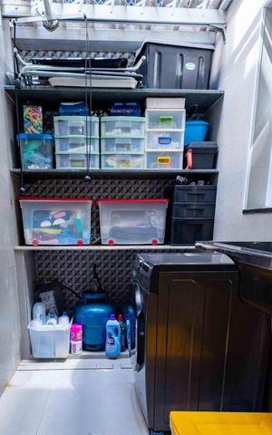 Casa de condomínio à venda com 140m², 3 quartos e 2 vagas Casa de condomínio à venda com 140m², 3 quartos e 2 vagasEscritório