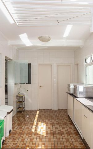 Apartamento à venda com 310m², 5 quartos e 4 vagasArea de Serviços