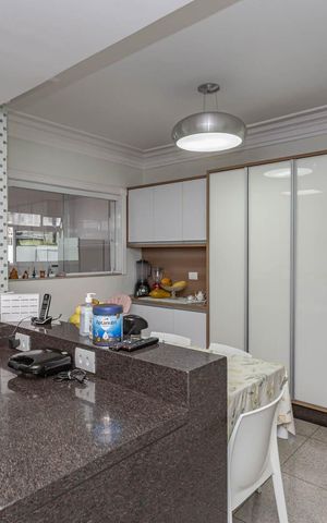 Apartamento à venda com 310m², 5 quartos e 4 vagasCozinha