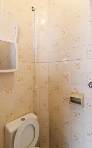 Casa para alugar com 102m², 2 quartos e 2 vagasBanheiro de serviço