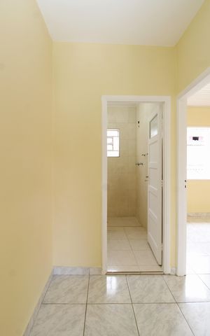 Casa para alugar com 102m², 2 quartos e 2 vagasCorredor - Quartos