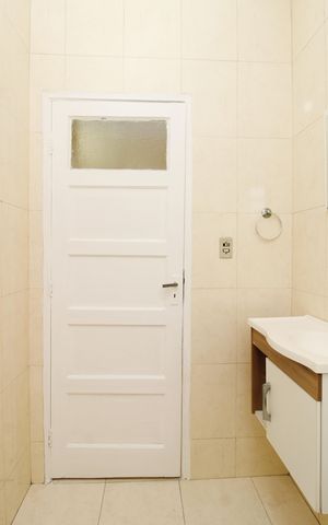 Casa para alugar com 102m², 2 quartos e 2 vagasBanheiro