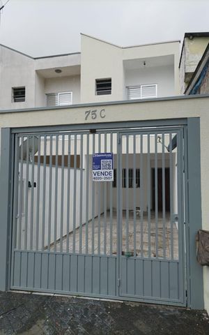 Casa à venda com 134m², 3 quartos e 2 vagasPlaca