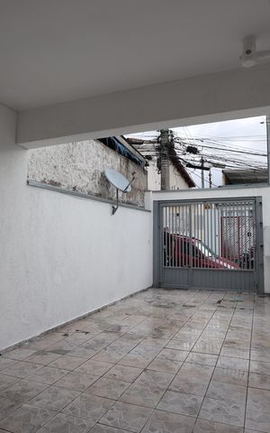 Casa à venda com 134m², 3 quartos e 2 vagasGaragem