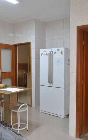 Casa para alugar com 286m², 6 quartos e 6 vagasCozinha