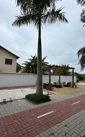Casa de condomínio à venda com 240m², 2 quartos e 2 vagas Casa de condomínio à venda com 240m², 2 quartos e 2 vagasÁrea comum