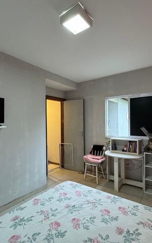 Casa de condomínio à venda com 240m², 2 quartos e 2 vagas Casa de condomínio à venda com 240m², 2 quartos e 2 vagasQuarto 2