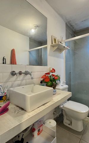 Casa de condomínio à venda com 240m², 2 quartos e 2 vagas Casa de condomínio à venda com 240m², 2 quartos e 2 vagasBanheiro Social