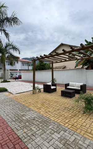 Casa de condomínio à venda com 240m², 2 quartos e 2 vagas Casa de condomínio à venda com 240m², 2 quartos e 2 vagasÁrea comum