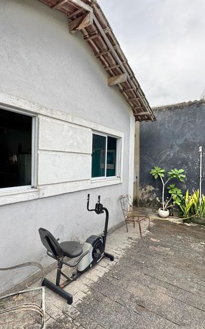 Casa de condomínio à venda com 240m², 2 quartos e 2 vagas Casa de condomínio à venda com 240m², 2 quartos e 2 vagasÁrea externa