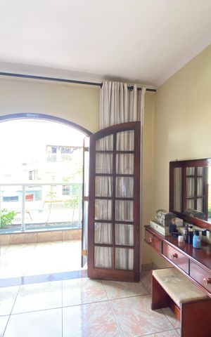 Casa à venda com 436m², 4 quartos e 1 vaga Casa à venda com 436m², 4 quartos e 1 vagaSuite
