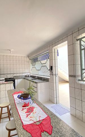 Casa à venda com 436m², 4 quartos e 1 vaga Casa à venda com 436m², 4 quartos e 1 vagaEdicula - Cozinha