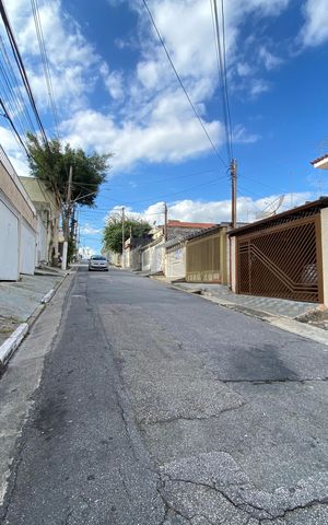 Casa à venda com 145m², 3 quartos e 2 vagas Casa à venda com 145m², 3 quartos e 2 vagasVista da Rua