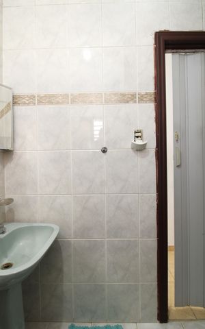 Casa à venda com 145m², 3 quartos e 2 vagasBanheiro Social
