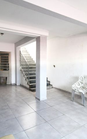 Casa à venda com 145m², 3 quartos e 2 vagasSalão