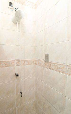 Casa à venda com 145m², 3 quartos e 2 vagasBanheiro da Suíte