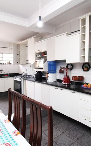 Casa à venda com 145m², 3 quartos e 2 vagasCozinha