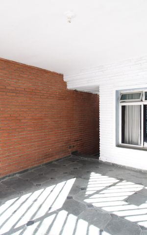 Casa à venda com 145m², 3 quartos e 2 vagasGaragem
