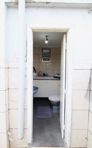 Casa à venda com 145m², 3 quartos e 2 vagasBanheiro de serviço