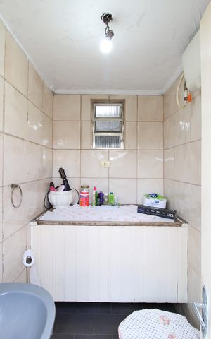 Casa à venda com 145m², 3 quartos e 2 vagasBanheiro de serviço