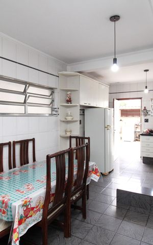 Casa à venda com 145m², 3 quartos e 2 vagasCozinha