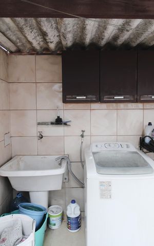 Casa à venda com 145m², 3 quartos e 2 vagasÁrea de Serviço