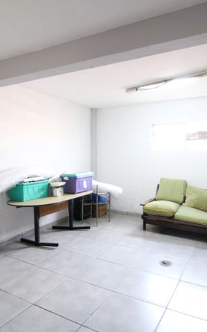 Casa à venda com 145m², 3 quartos e 2 vagasSalão