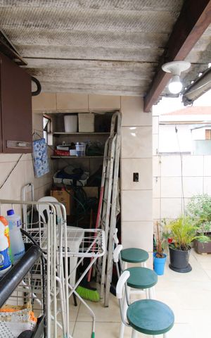 Casa à venda com 145m², 3 quartos e 2 vagasÁrea de Serviço