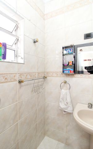 Casa à venda com 145m², 3 quartos e 2 vagasBanheiro da Suíte