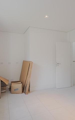 Casa à venda com 359m², 4 quartos e 2 vagasÁrea de Serviço - Quarto