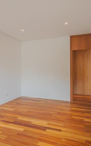Casa à venda com 359m², 4 quartos e 2 vagasQuarto