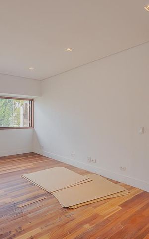 Casa à venda com 359m², 4 quartos e 2 vagasSuíte 1