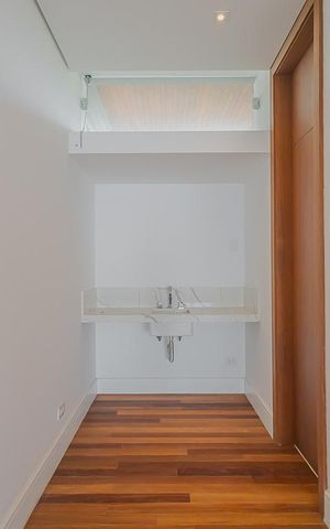 Casa à venda com 359m², 4 quartos e 2 vagasBanheiro da Suíte 1