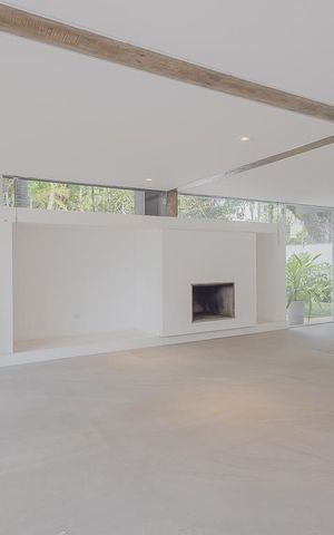 Casa à venda com 359m², 4 quartos e 2 vagasSala