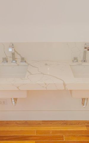 Casa à venda com 359m², 4 quartos e 2 vagasBanheiro da Suíte 2