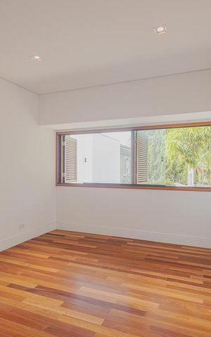 Casa à venda com 359m², 4 quartos e 2 vagasQuarto