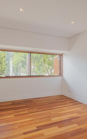 Casa à venda com 359m², 4 quartos e 2 vagasQuarto