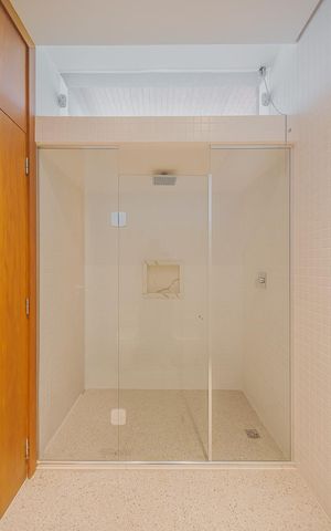 Casa à venda com 359m², 4 quartos e 2 vagasBanheiro da Suíte 2