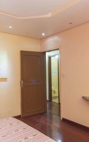 Casa para alugar com 300m², 3 quartos e 5 vagas Casa para alugar com 300m², 3 quartos e 5 vagasQuarto 1