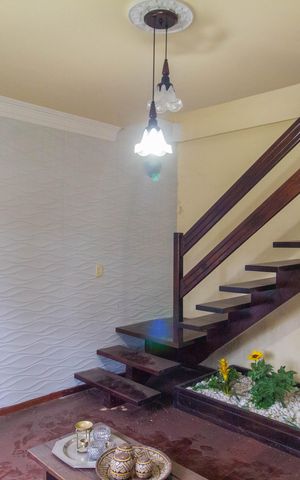 Casa para alugar com 300m², 3 quartos e 5 vagas Casa para alugar com 300m², 3 quartos e 5 vagasSala
