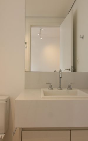 Apartamento à venda com 147m², 3 quartos e 2 vagasBanheiro da Suíte 2