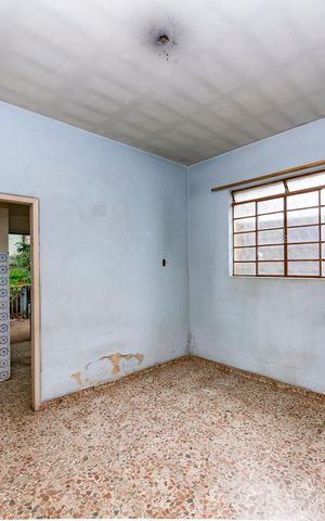 Casa à venda com 360m², 3 quartos e 1 vaga Casa à venda com 360m², 3 quartos e 1 vagaSala 2