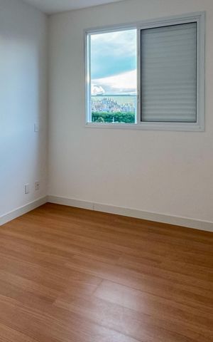 Apartamento à venda com 212m², 4 quartos e 4 vagas Apartamento à venda com 212m², 4 quartos e 4 vagasSuíte