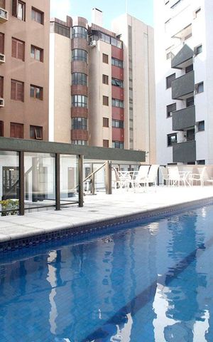 Apartamento à venda com 269m², 3 quartos e 4 vagasÁrea Comum - Piscina
