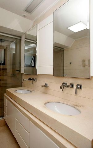 Apartamento à venda com 269m², 3 quartos e 4 vagasBanheiro do Quarto 1