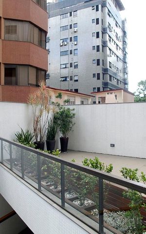 Apartamento à venda com 269m², 3 quartos e 4 vagasQuarto 2 Vista